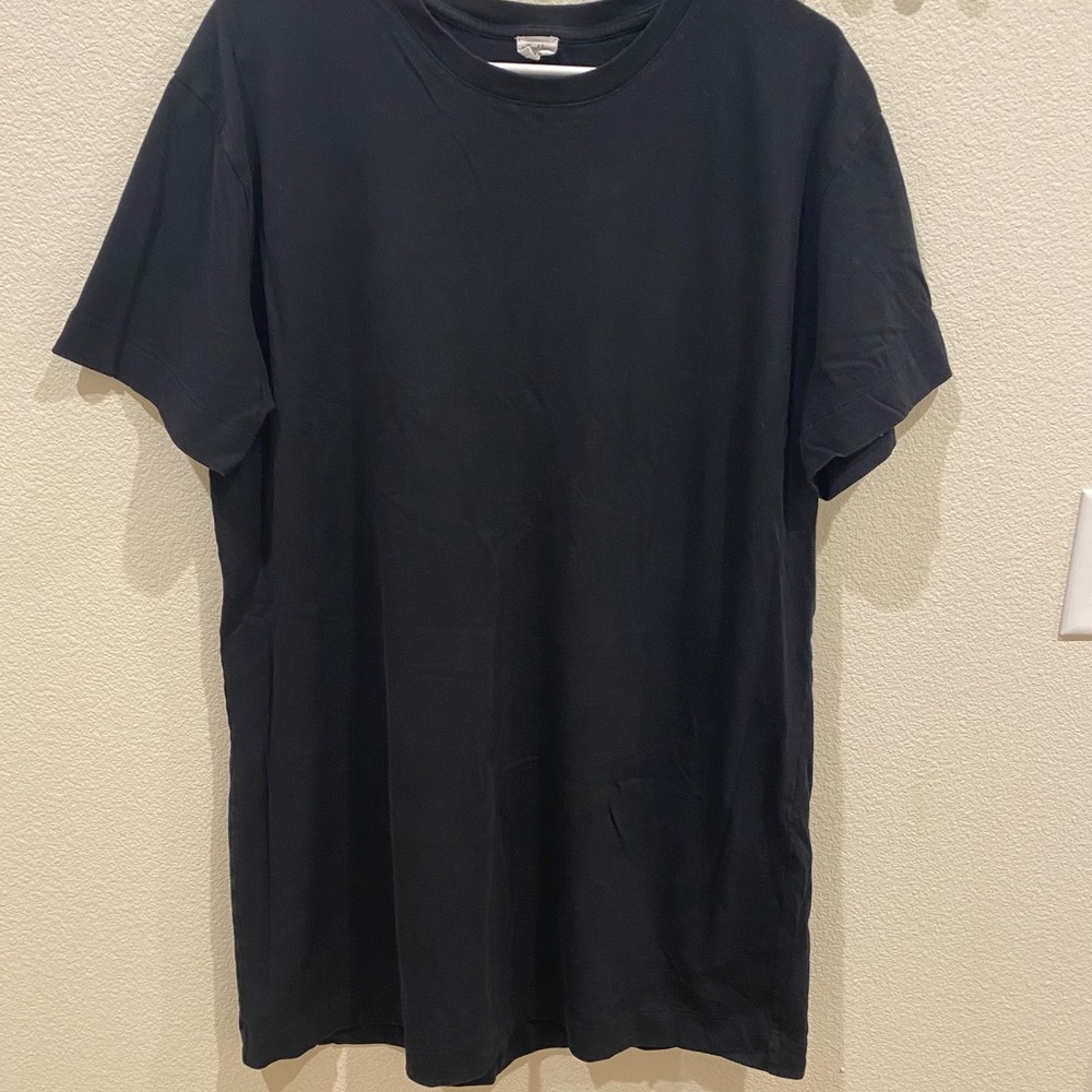 Wilfred Black Short Sleeve Tee Classic Crew Neck